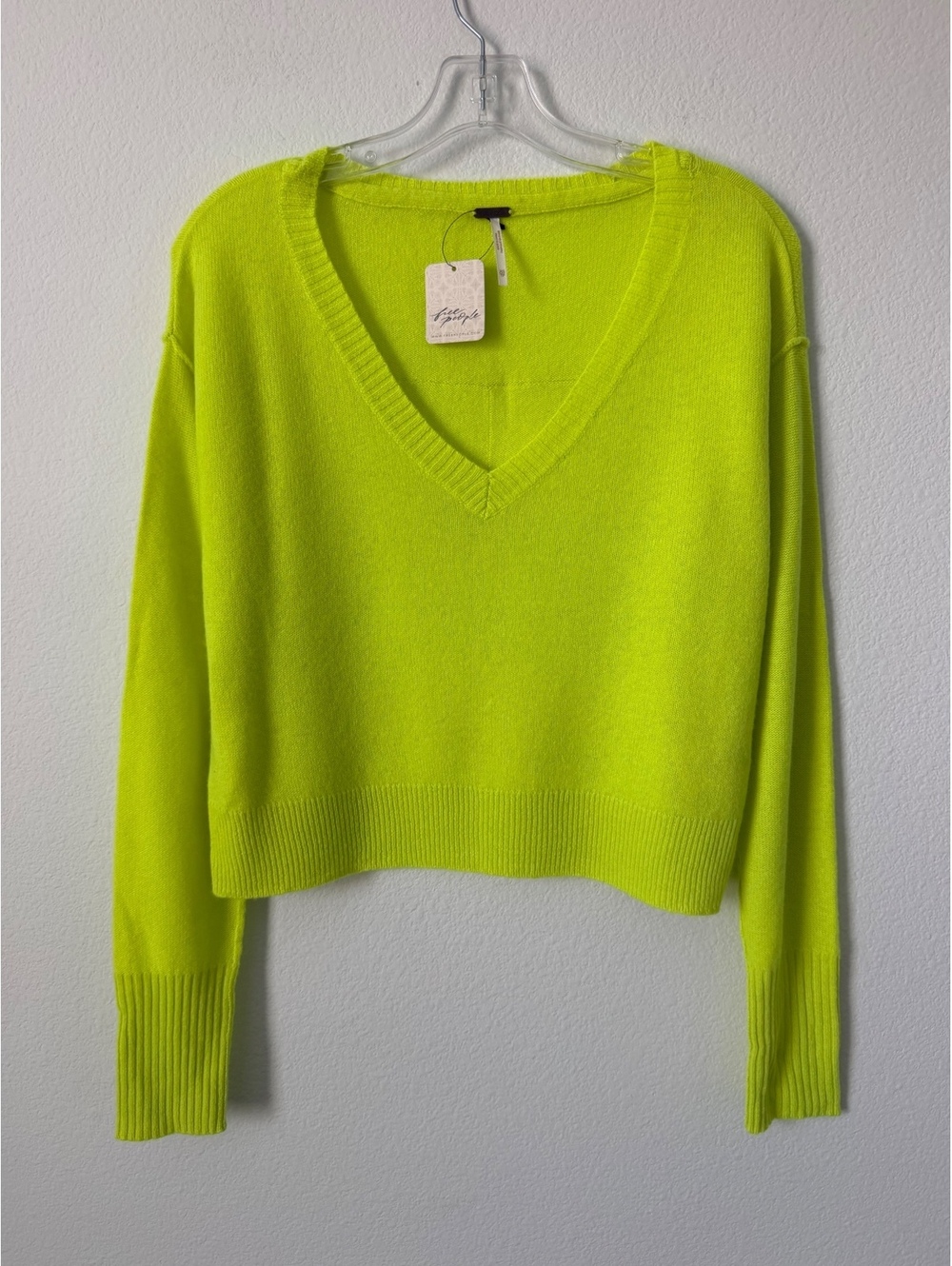 Free People NWT 100% Cashmere V-Neck Neon Green Cropped Sweater Women's Size XS